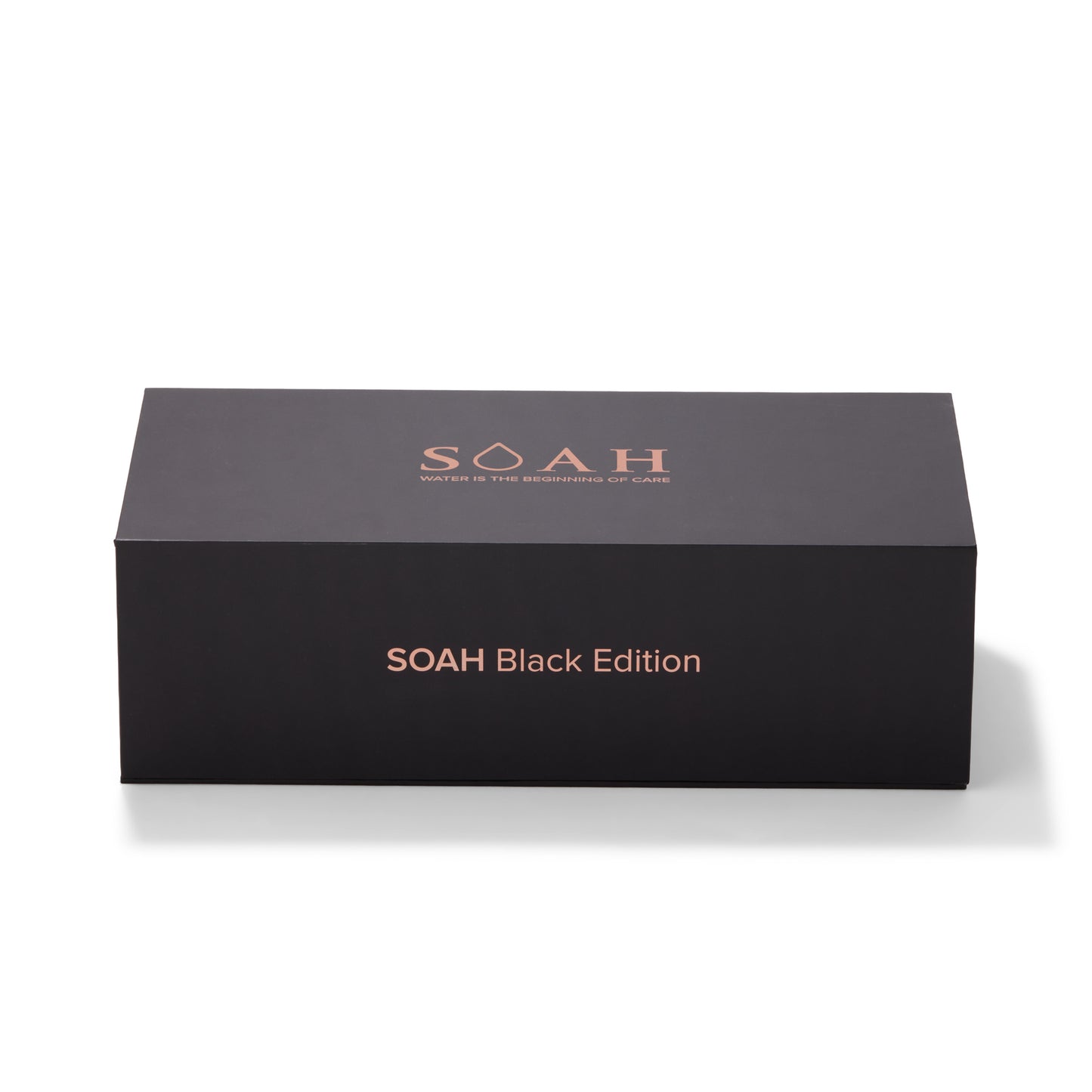 Closed SOAH Black Edition Vitamin C shower filter luxury packaging