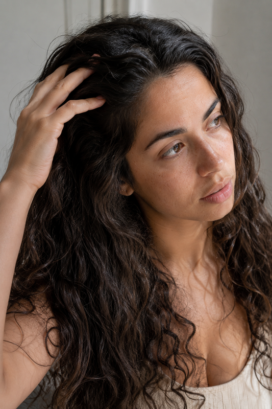 Why Does My Scalp Itch More After Moving to Dubai?